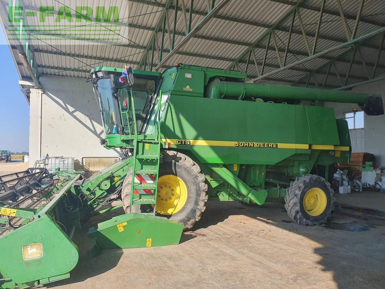 Mähdrescher Türe ait John Deere CTS, Gebrauchtmaschine içinde OSIJEK (resim 1)