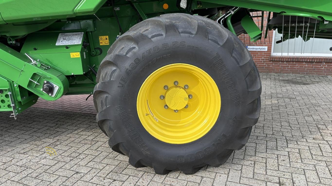 Mähdrescher typu John Deere MÄHDRESCHER T5700 MY25, Gebrauchtmaschine v Visbek/Rechterfeld (Obrázek 5)