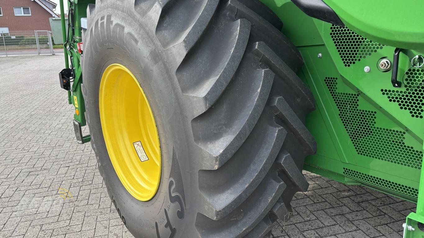 Mähdrescher typu John Deere MÄHDRESCHER T5700 MY25, Gebrauchtmaschine v Visbek/Rechterfeld (Obrázek 7)