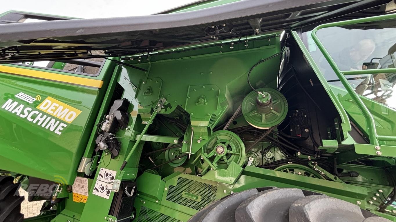 Mähdrescher typu John Deere MÄHDRESCHER T5700 MY25, Gebrauchtmaschine v Visbek/Rechterfeld (Obrázek 28)
