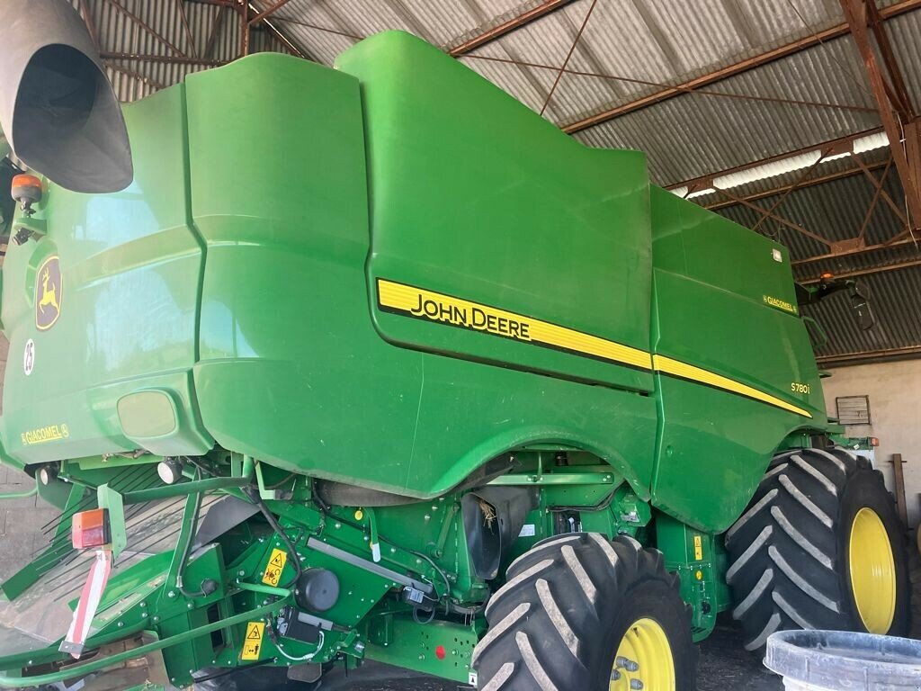 Mähdrescher Türe ait John Deere MB JD S780I, Gebrauchtmaschine içinde VAROIS & CHAIGNOT (resim 2)