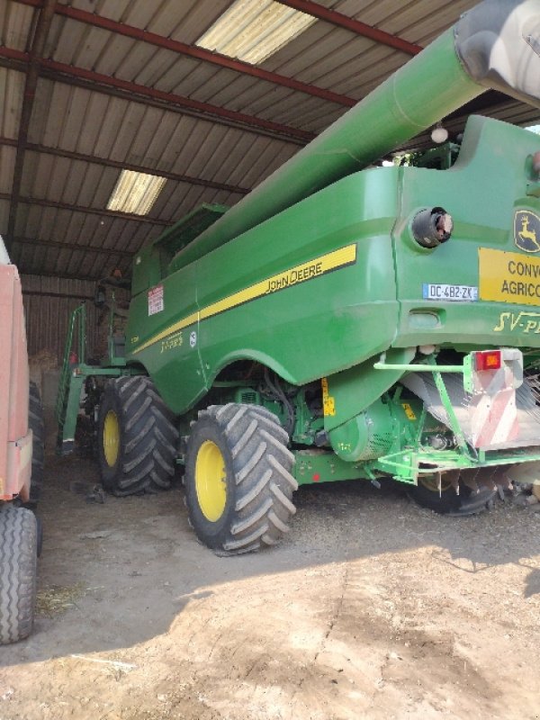 Mähdrescher typu John Deere S 670, Gebrauchtmaschine w CHAUMONT (Zdjęcie 7)