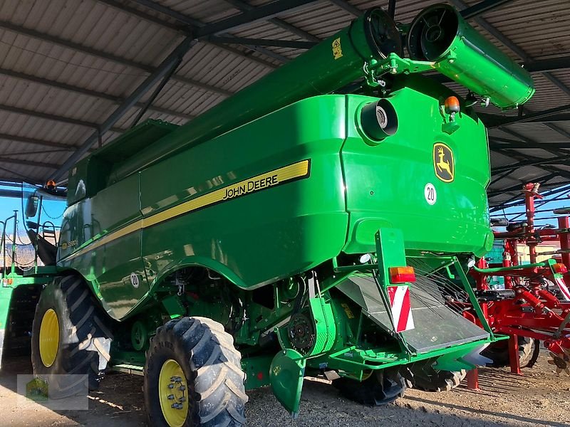 Mähdrescher tip John Deere S 680 i HM *Allrad*, Gebrauchtmaschine in Salsitz (Poză 3)