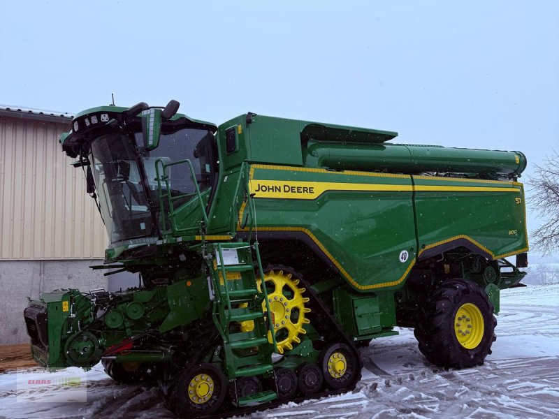 Mähdrescher of the type John Deere S 7 800, Gebrauchtmaschine in Mengkofen (Picture 1)