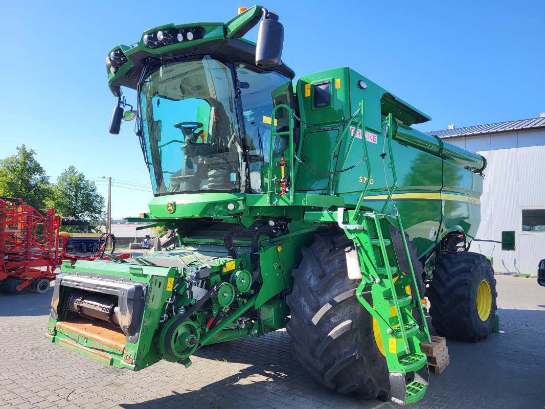 Mähdrescher of the type John Deere S 780 i, Gebrauchtmaschine in Mrągowo (Picture 2)