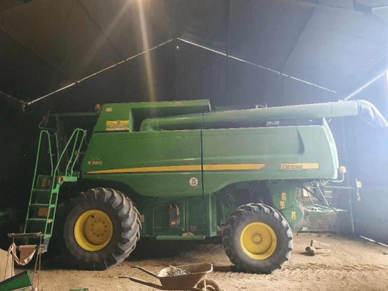 Mähdrescher tip John Deere S560i, Gebrauchtmaschine in PITHIVIERS Cedex (Poză 1)