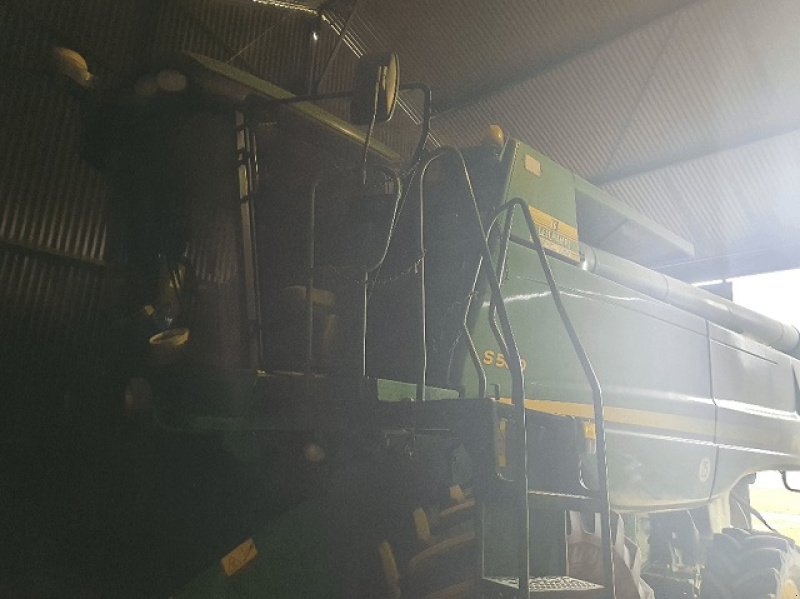 Mähdrescher del tipo John Deere S560i, Gebrauchtmaschine en PITHIVIERS Cedex (Imagen 5)