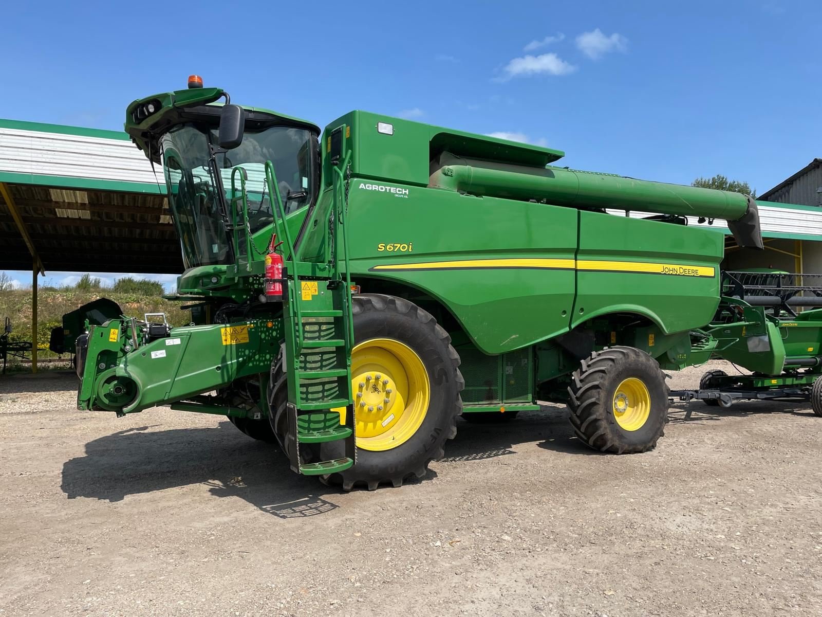 Mähdrescher of the type John Deere S670, Gebrauchtmaschine in BOSC LE HARD (Picture 1)