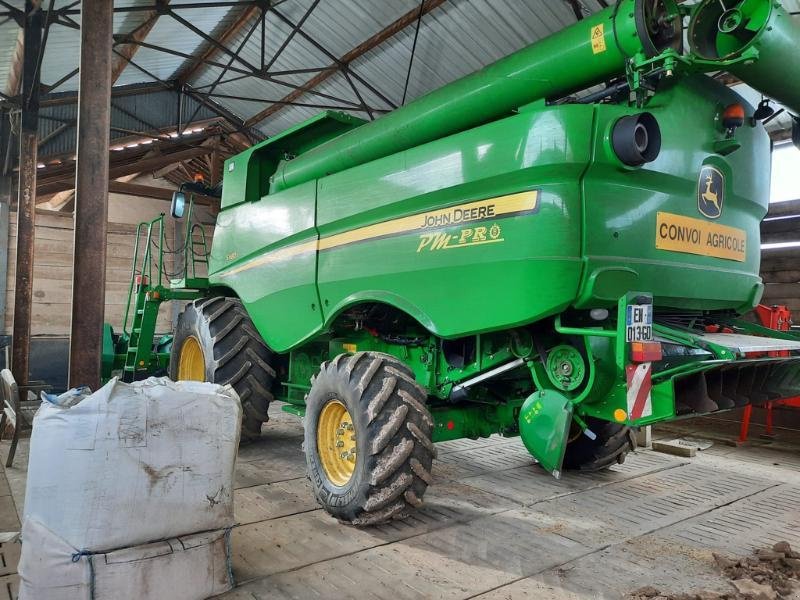 Mähdrescher tip John Deere S680, Gebrauchtmaschine in VERDUN