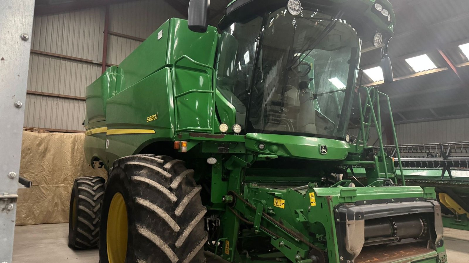 Mähdrescher des Typs John Deere S680i, Gebrauchtmaschine in Holstebro (Bild 2)