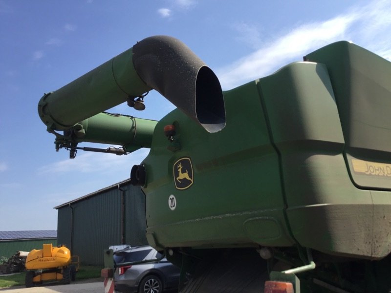 Mähdrescher du type John Deere S685i MY16 ProD 20, Gebrauchtmaschine en Neubrandenburg (Photo 12)