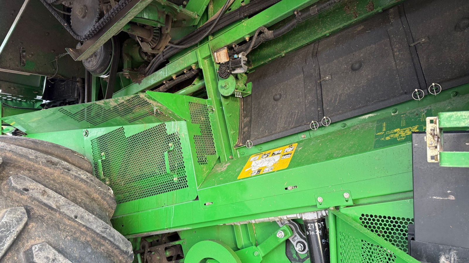 Mähdrescher του τύπου John Deere S690 + 30” 630R skærebord, Gebrauchtmaschine σε Gjerlev J. (Φωτογραφία 12)