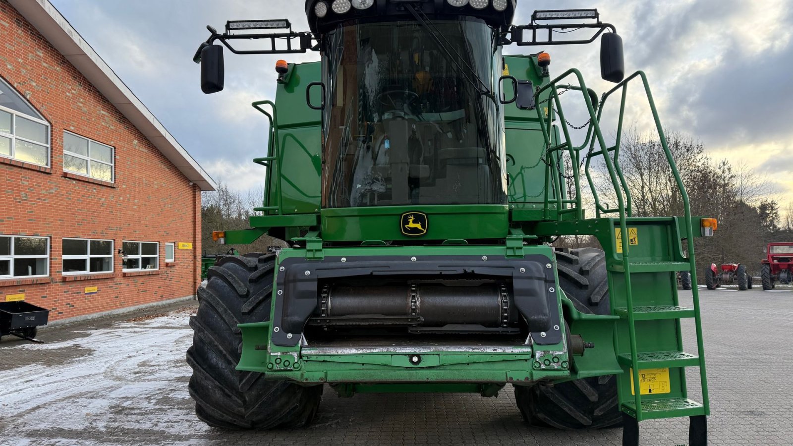 Mähdrescher van het type John Deere S690 + 30” 630R skærebord, Gebrauchtmaschine in Gjerlev J. (Foto 3)