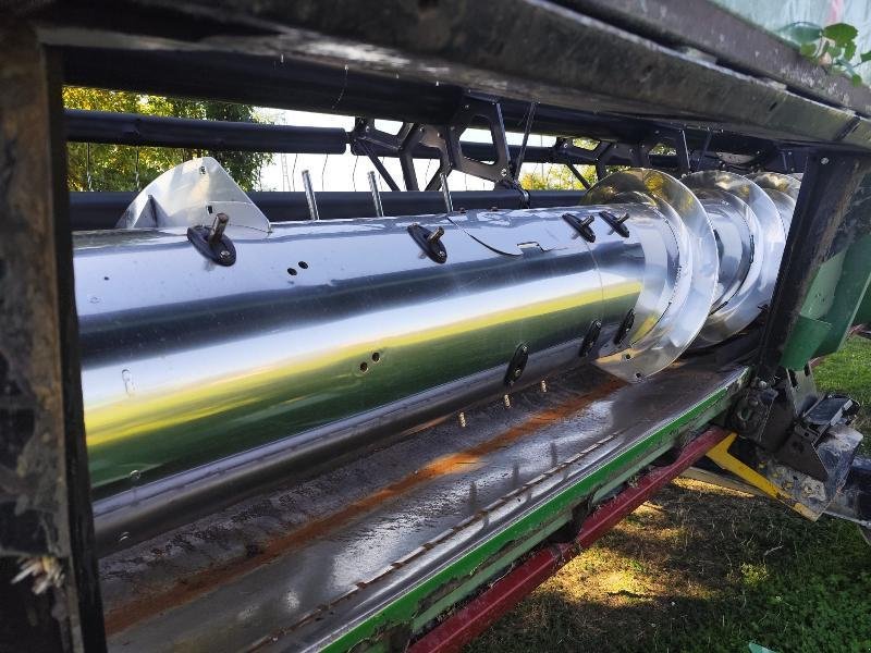 Mähdrescher typu John Deere S690 HILLMASTER, Gebrauchtmaschine v VERDUN (Obrázek 11)