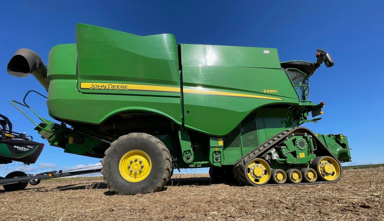 Mähdrescher des Typs John Deere S690 Raupe, Gebrauchtmaschine in Hünfelden (Bild 2)