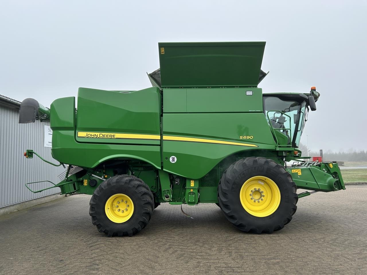 Mähdrescher of the type John Deere S690, Gebrauchtmaschine in Bramming (Picture 16)