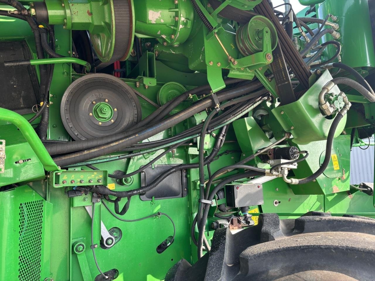 Mähdrescher typu John Deere S690, Gebrauchtmaschine w Bramming (Zdjęcie 24)