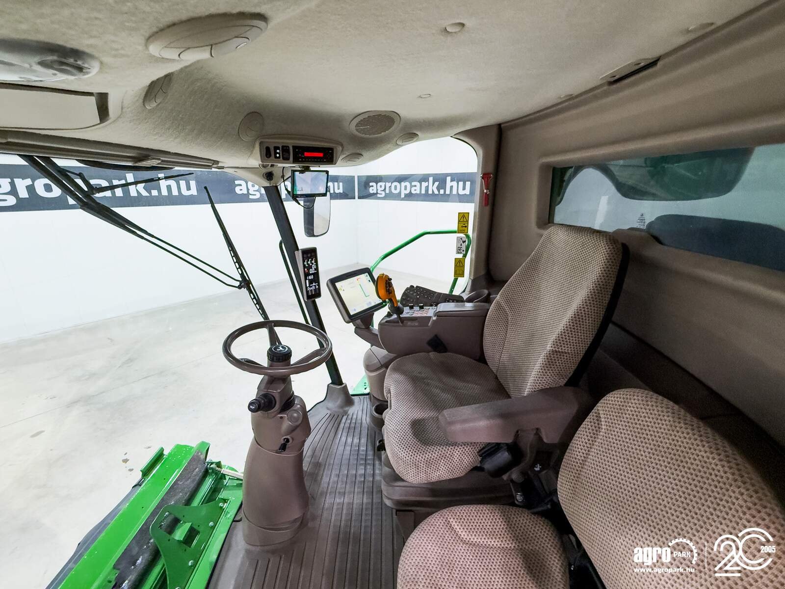 Mähdrescher des Typs John Deere S690i, Gebrauchtmaschine in Csengele (Bild 9)