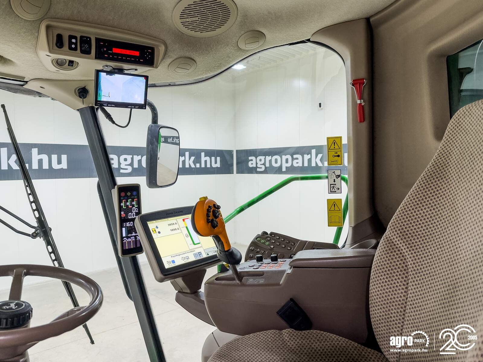Mähdrescher des Typs John Deere S690i, Gebrauchtmaschine in Csengele (Bild 12)