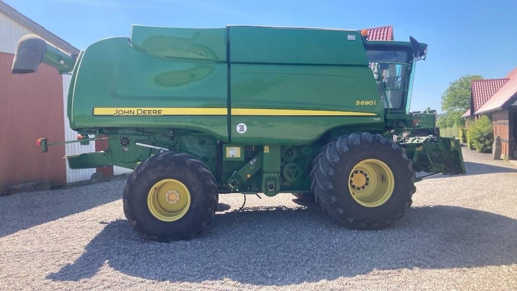 Mähdrescher des Typs John Deere S690I, Gebrauchtmaschine in Kolding (Bild 3)