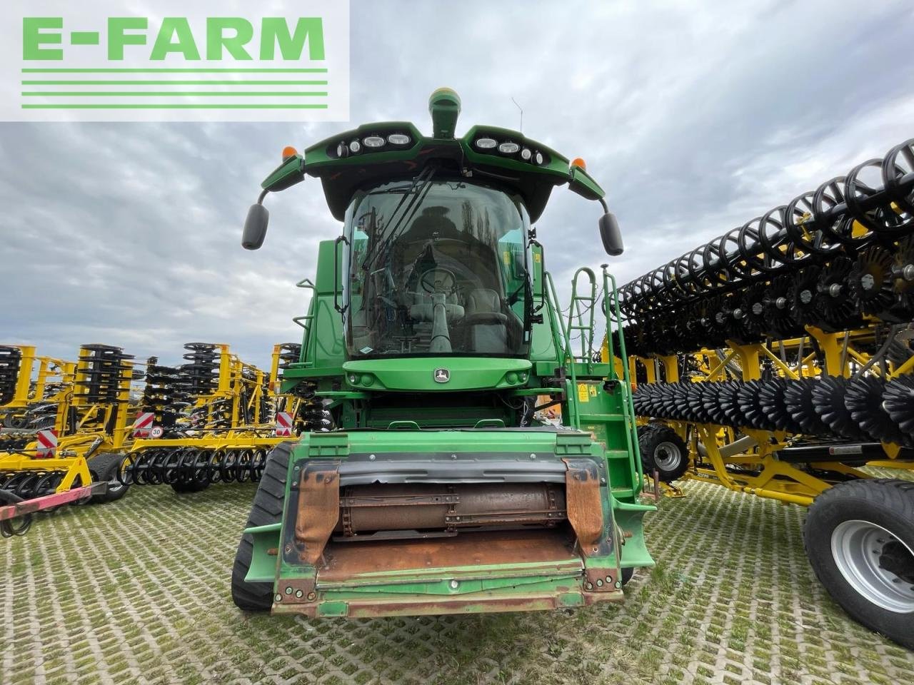 Mähdrescher of the type John Deere S690i, Gebrauchtmaschine in Hamburg (Picture 3)