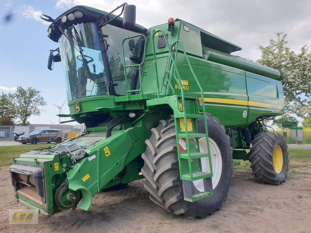 Mähdrescher typu John Deere S690i, Gebrauchtmaschine v Schenkenberg (Obrázek 1)