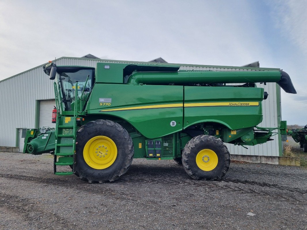 Mähdrescher des Typs John Deere S770 MY23 ProD 30, Vorführmaschine in Neubrandenburg (Bild 2)