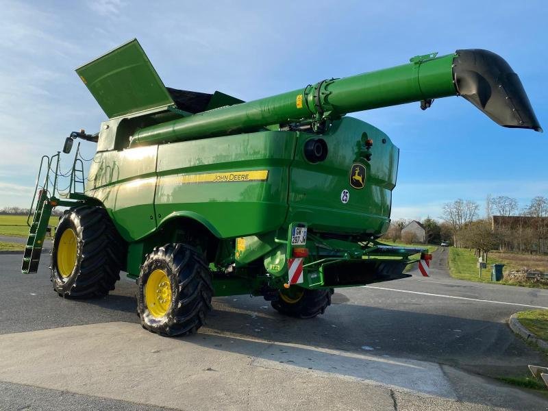 Mähdrescher Türe ait John Deere S770, Gebrauchtmaschine içinde LE PONT CHRETIEN (resim 8)