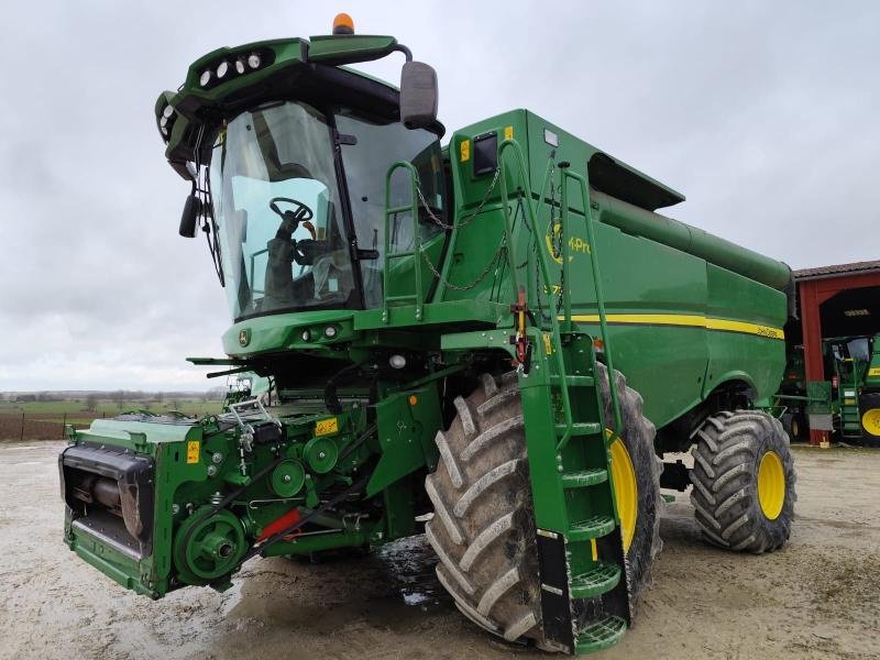 Mähdrescher del tipo John Deere S770, Gebrauchtmaschine en CHAUMESNIL (Imagen 1)