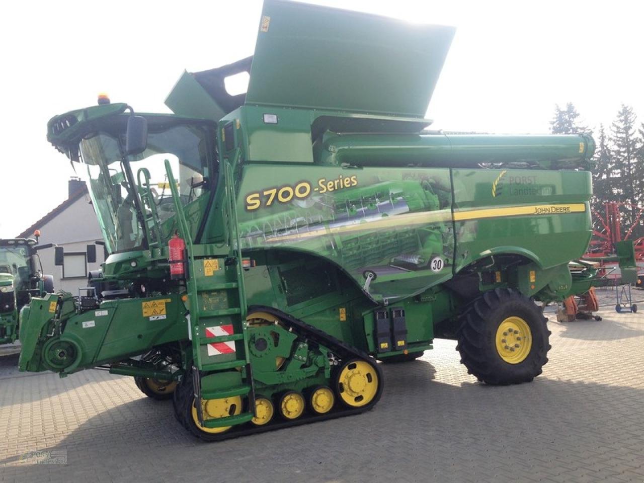 Mähdrescher of the type John Deere S780 I MIT 630X SCHNEIDWERK, Gebrauchtmaschine in Jahnatal (Picture 2)