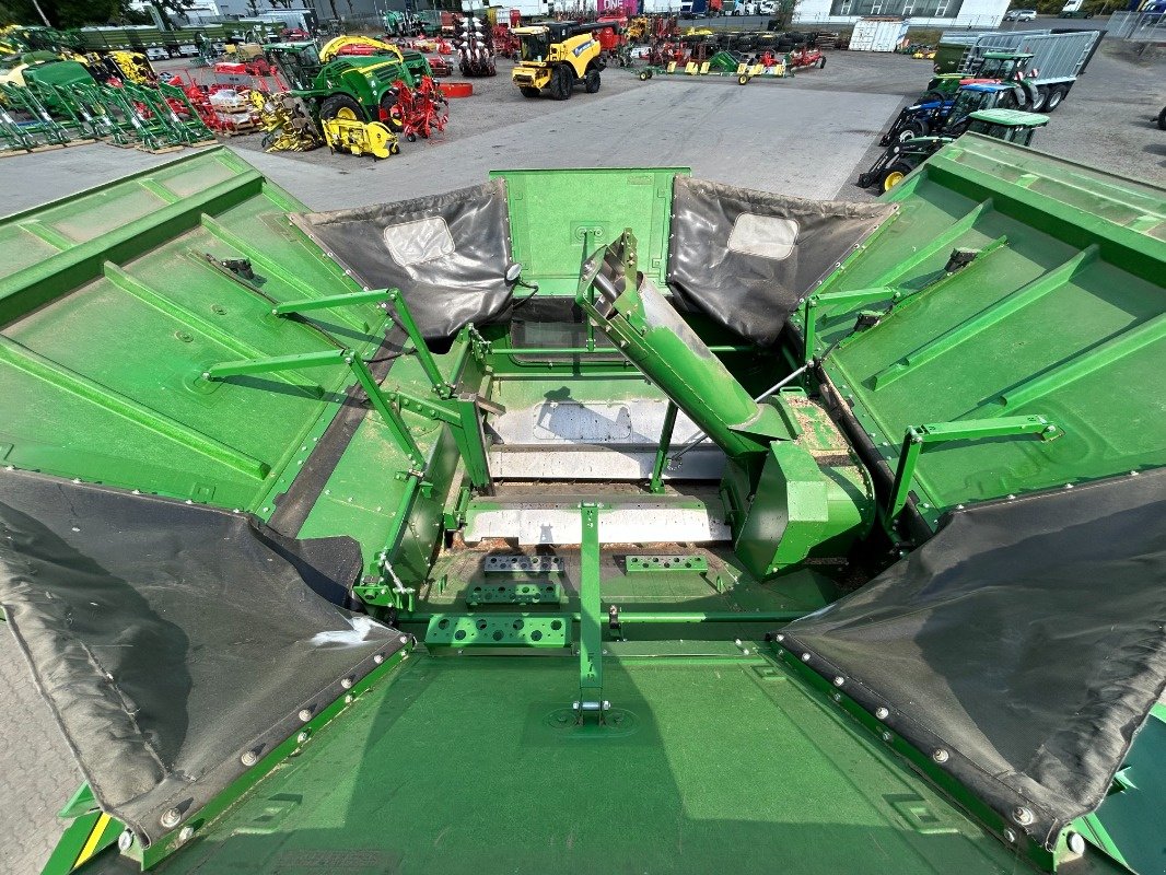 Mähdrescher des Typs John Deere S780 mit 630X Schneidwerk, Gebrauchtmaschine in Sittensen (Bild 10)