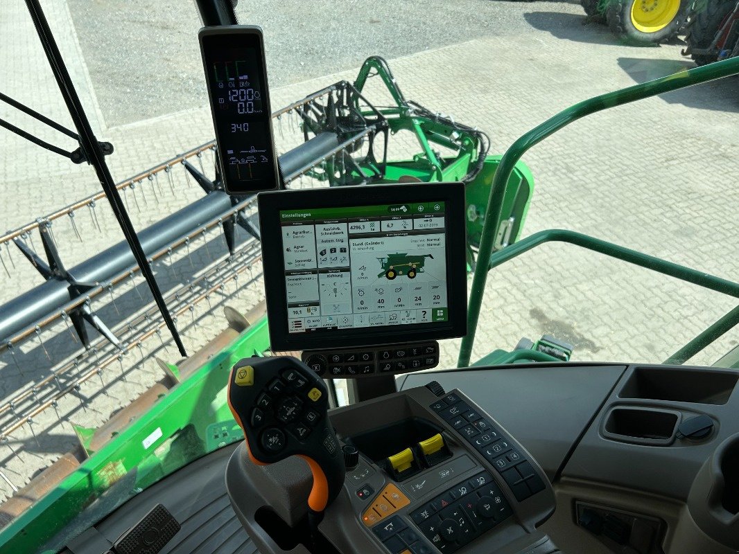 Mähdrescher des Typs John Deere S780 mit 630X Schneidwerk, Gebrauchtmaschine in Sittensen (Bild 13)