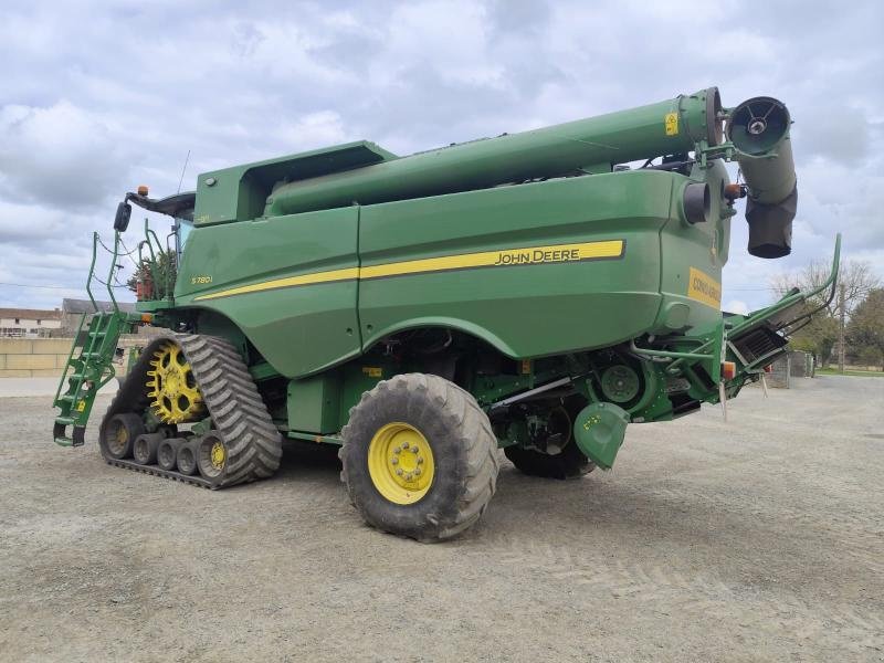 Mähdrescher типа John Deere S780, Gebrauchtmaschine в SAINT GENEST D'AMBIERE (Фотография 3)