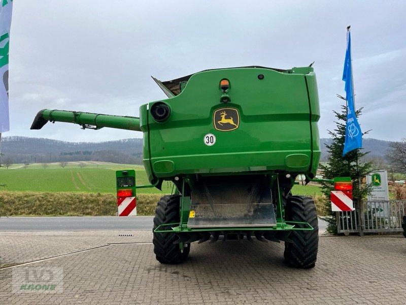 Mähdrescher Türe ait John Deere S780, Gebrauchtmaschine içinde Barsinghausen OT Groß Munzel (resim 7)