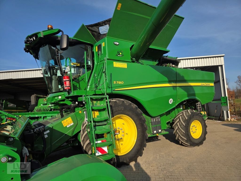 Mähdrescher типа John Deere S780, Gebrauchtmaschine в Barsinghausen OT Groß Munzel (Фотография 2)