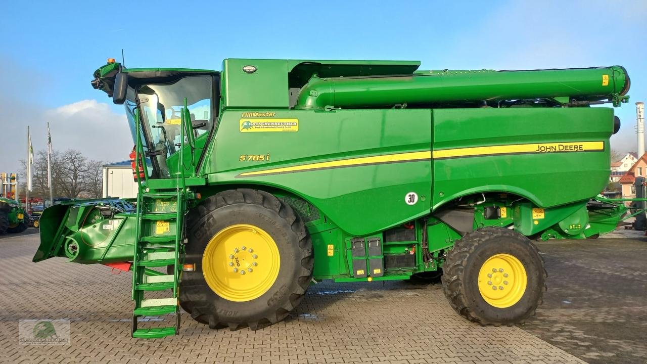 Mähdrescher des Typs John Deere S785i HM - 710er Bereifung, Neumaschine in Münchberg (Bild 1)