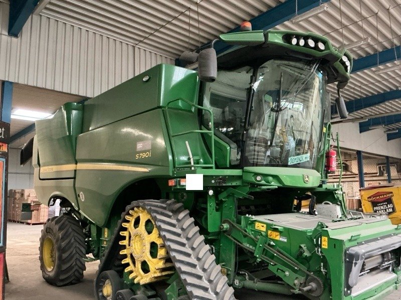 Mähdrescher a típus John Deere S790, Gebrauchtmaschine ekkor: Neubrandenburg (Kép 1)