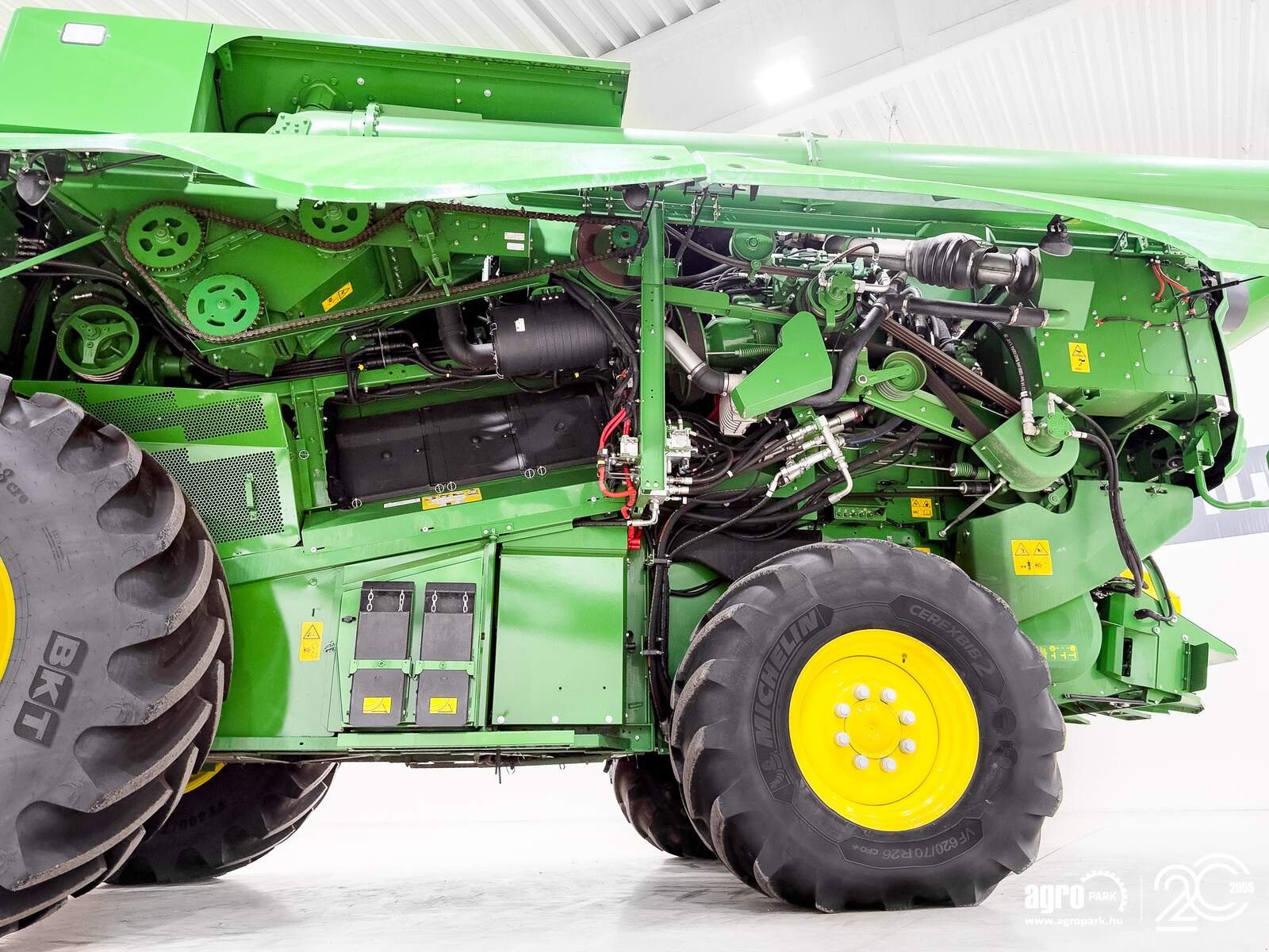 Mähdrescher tip John Deere S790i 4WD rotor combine, SF6000 AutoTrac, 202 kW drive, 800/70R38, ProDrive, air compressor, Gebrauchtmaschine in Csengele (Poză 5)