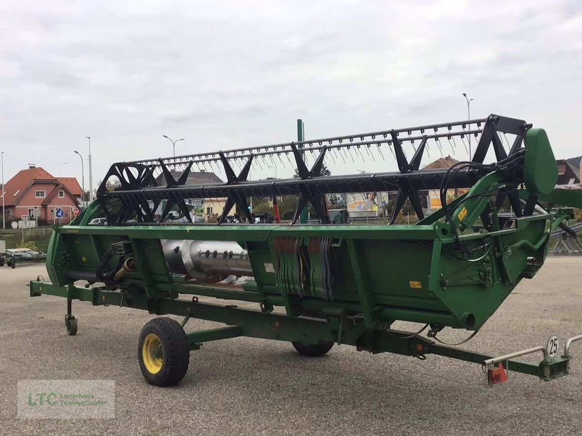 Mähdrescher van het type John Deere Schneidwerk 622R, Gebrauchtmaschine in Korneuburg (Foto 3)