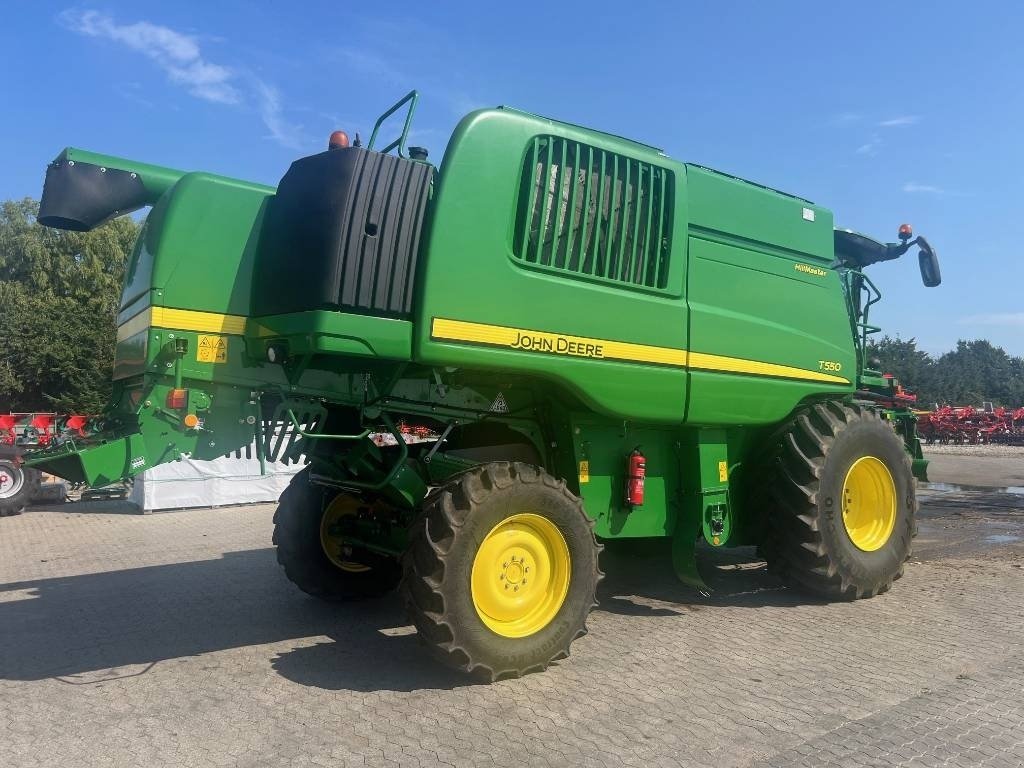 Mähdrescher typu John Deere T 550, Gebrauchtmaschine v Mern (Obrázek 2)