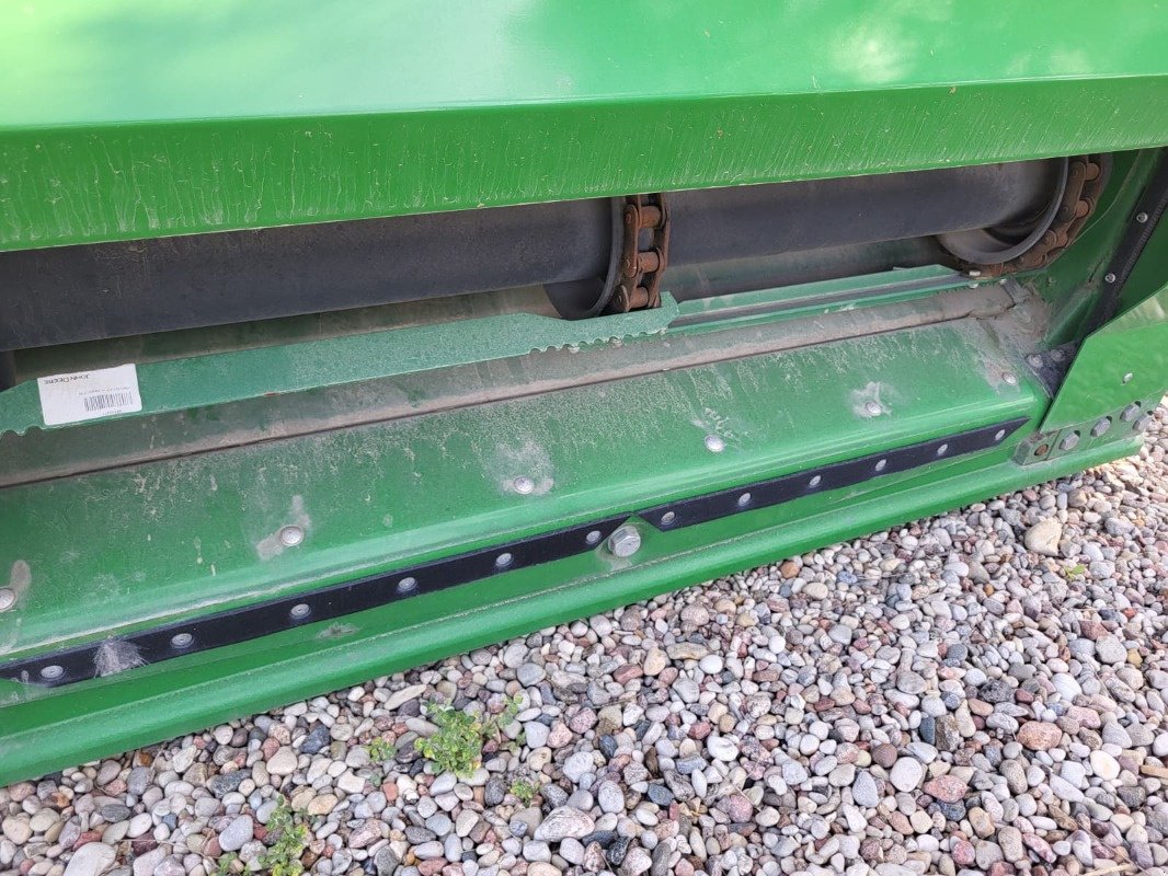 Mähdrescher of the type John Deere T 550i, Neumaschine in Mrągowo (Picture 2)