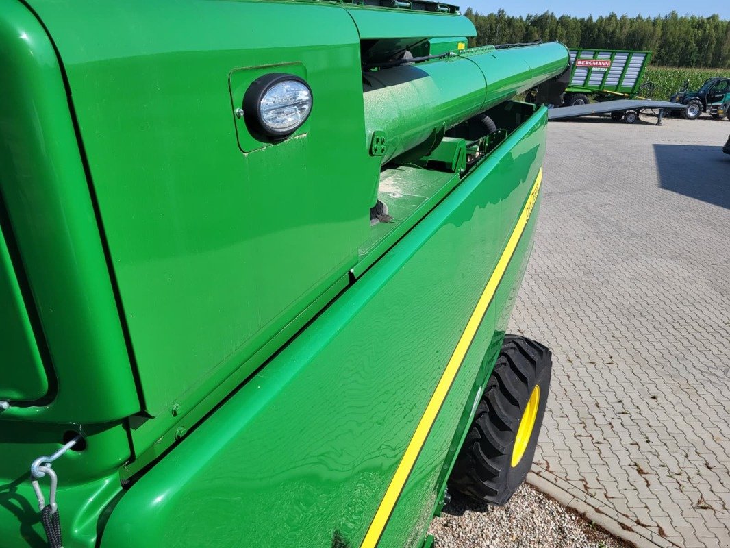 Mähdrescher of the type John Deere T 550i, Neumaschine in Mrągowo (Picture 13)