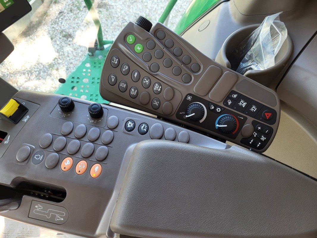 Mähdrescher of the type John Deere T 550i, Neumaschine in Mrągowo (Picture 16)