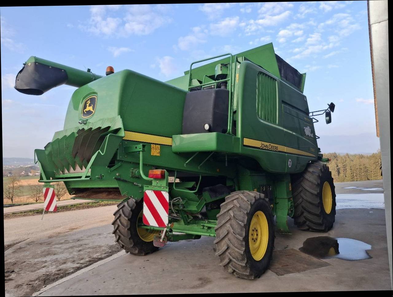 Mähdrescher tip John Deere T 560 HM, Gebrauchtmaschine in Alberndorf (Poză 2)