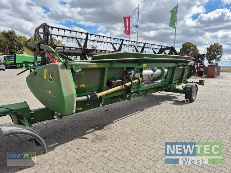 Mähdrescher of the type John Deere T 560 MY 2023, Gebrauchtmaschine in Schöppenstedt (Picture 8)