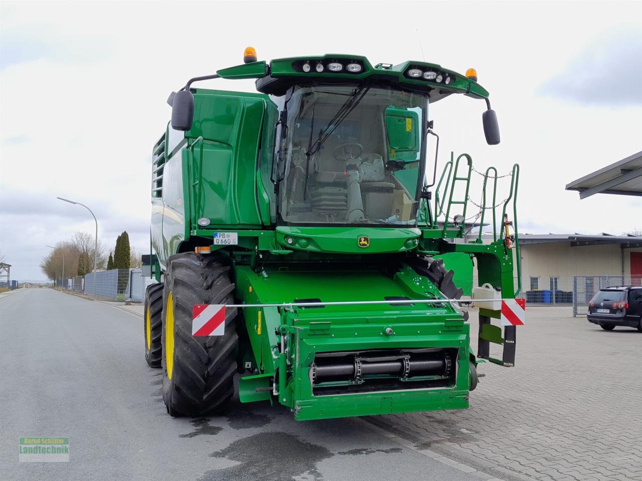 Mähdrescher типа John Deere T 660 HM, Gebrauchtmaschine в Büren (Фотография 3)