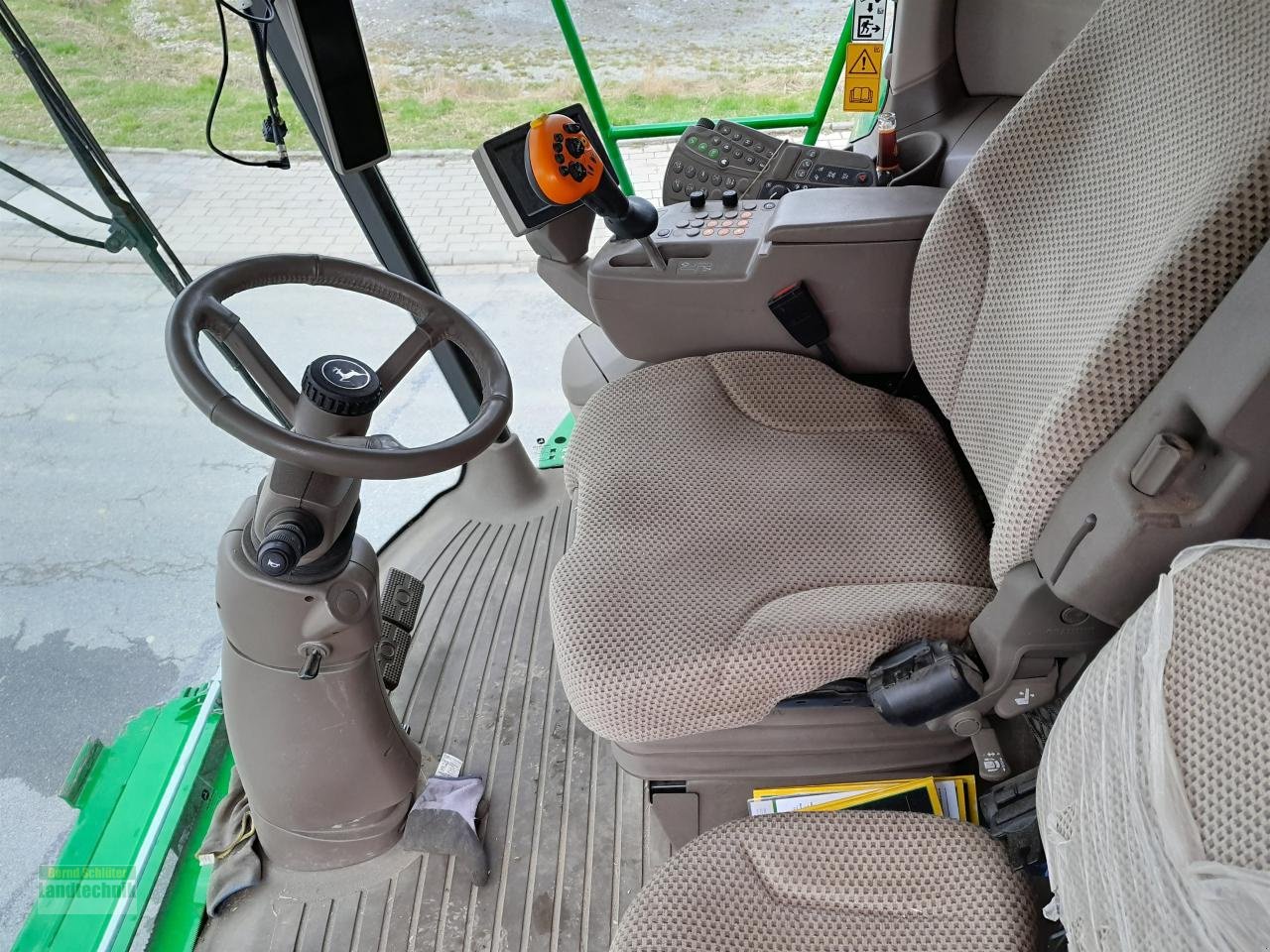 Mähdrescher типа John Deere T 660 HM, Gebrauchtmaschine в Büren (Фотография 9)