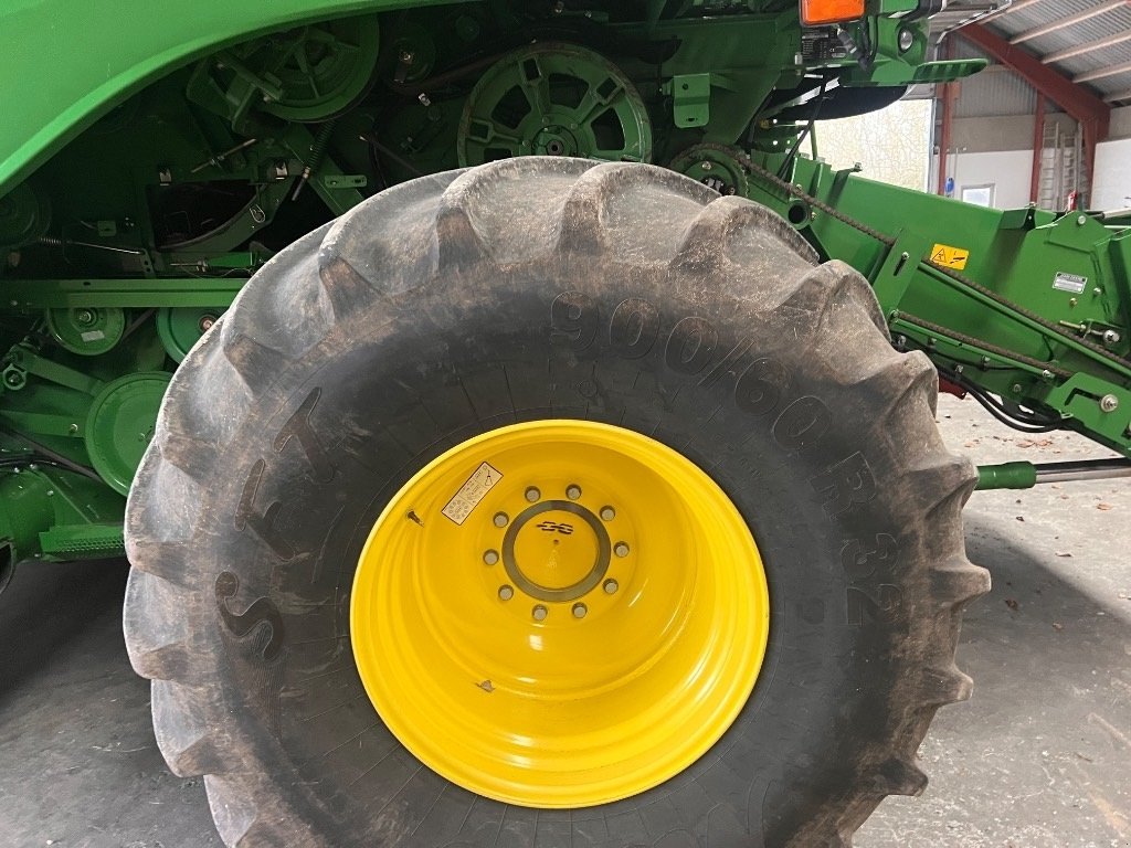 Mähdrescher van het type John Deere T 660 i, Gebrauchtmaschine in Mern (Foto 19)