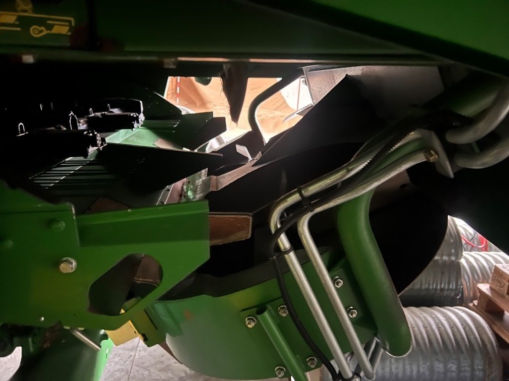 Mähdrescher van het type John Deere T 660 i, Gebrauchtmaschine in Mern (Foto 11)