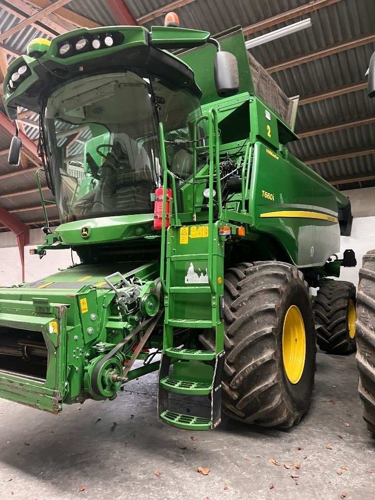 Mähdrescher van het type John Deere T 660 i, Gebrauchtmaschine in Mern (Foto 3)